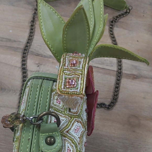 Mary Frances Green and Orange Beaded Pineapple Bag - Picture 4 of 9